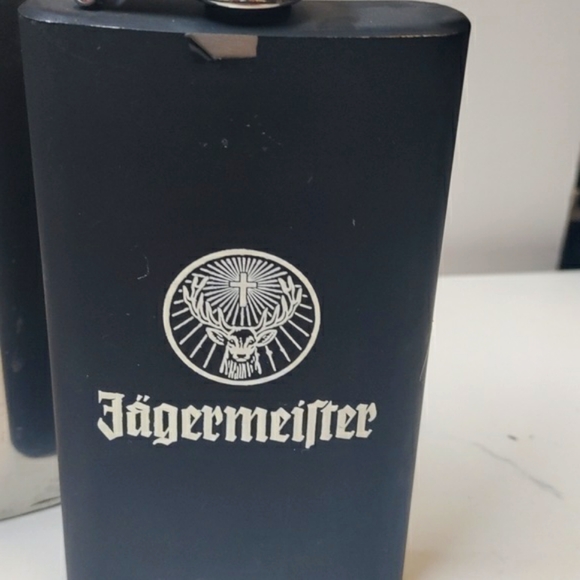 Bundle of three metal flasks - Picture 2 of 4